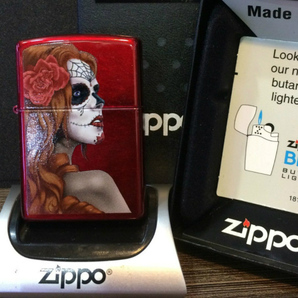Зажигалка Zippo Classic Candy Apple Red™