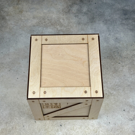 Подарочная коробка из фанеры Посылка (квадратная)