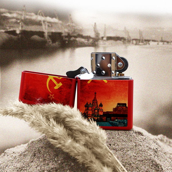 Зажигалка Zippo Красная Москва