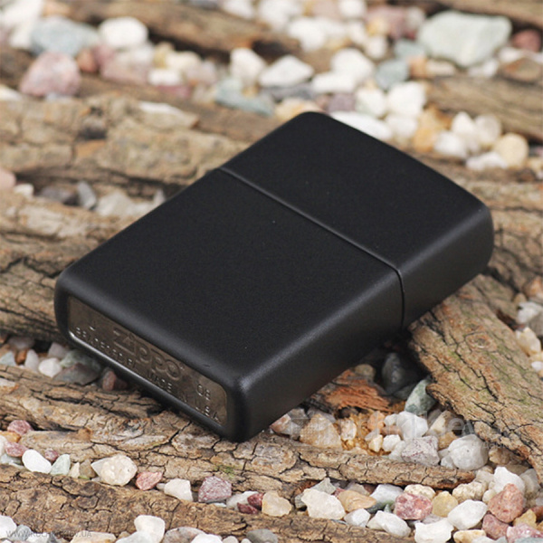 Зажигалка Zippo Black Matte