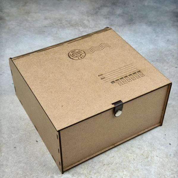 Подарочная коробка Праздничное послание