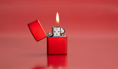 Зажигалка ZIPPO Classic с покрытием Metallic Red 49475