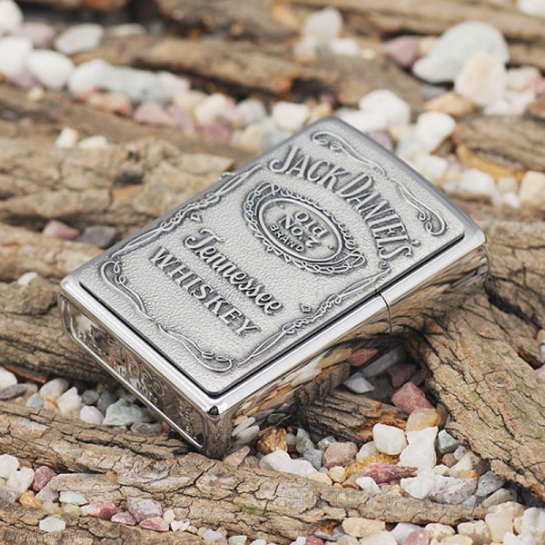 Зажигалка Zippo Jack Daniel's® Label-Pewter Emblem