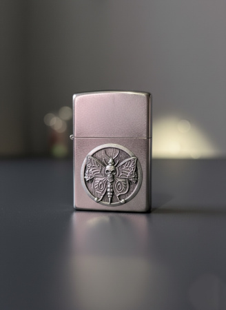 Зажигалка Zippo 207 Moth with Skull