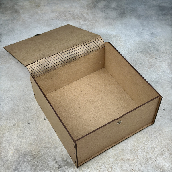 Подарочная коробка Праздничное послание