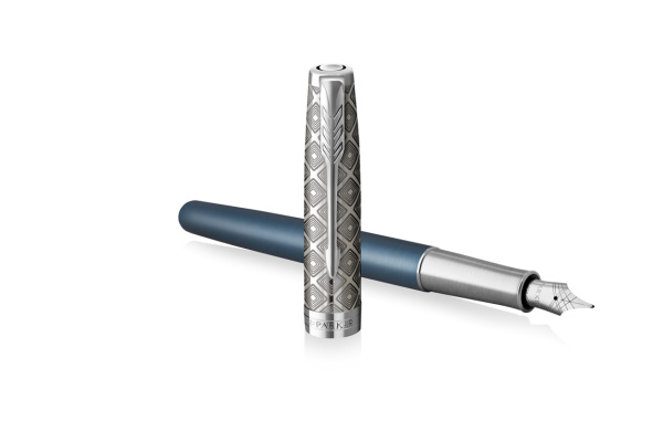 Ручка перьевая Parker "Sonnet Metal & Blue Lacquer CT"