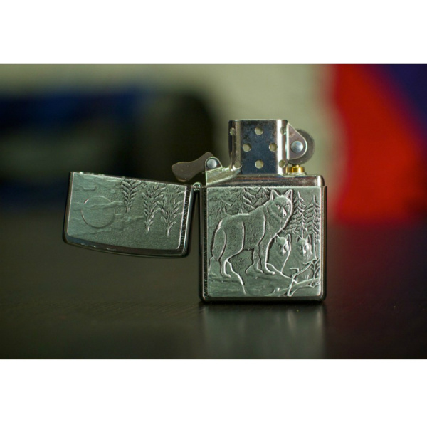 Зажигалка Zippo Classic Brushed Chrome