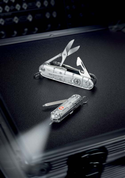 Нож перочинный VICTORINOX Huntsman 1.3713.T7