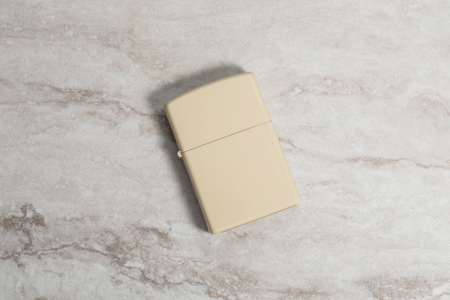 Зажигалка ZIPPO Classic с покрытием Flat Sand 49453
