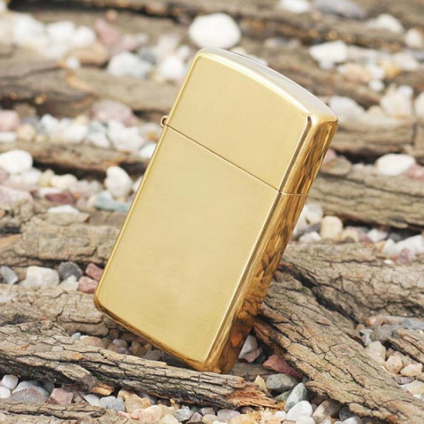 Зажигалка Zippo Slim® High Polish Brass