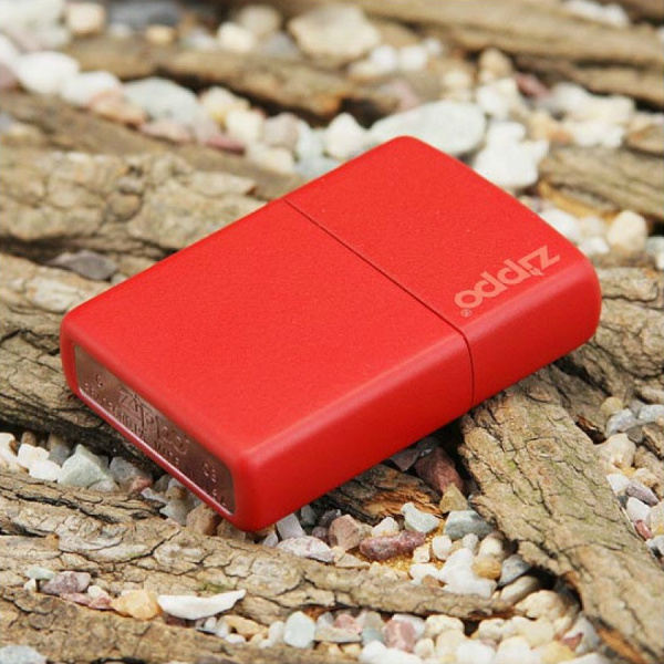 Зажигалка Zippo Classic Red Matte
