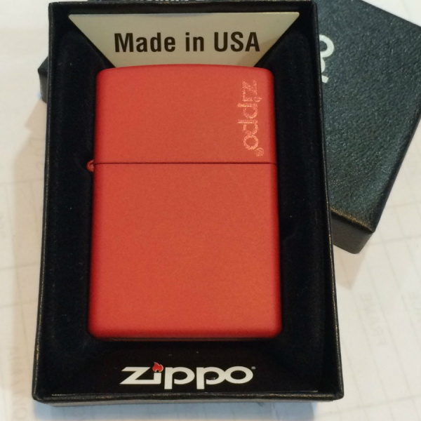 Зажигалка Zippo Classic Red Matte