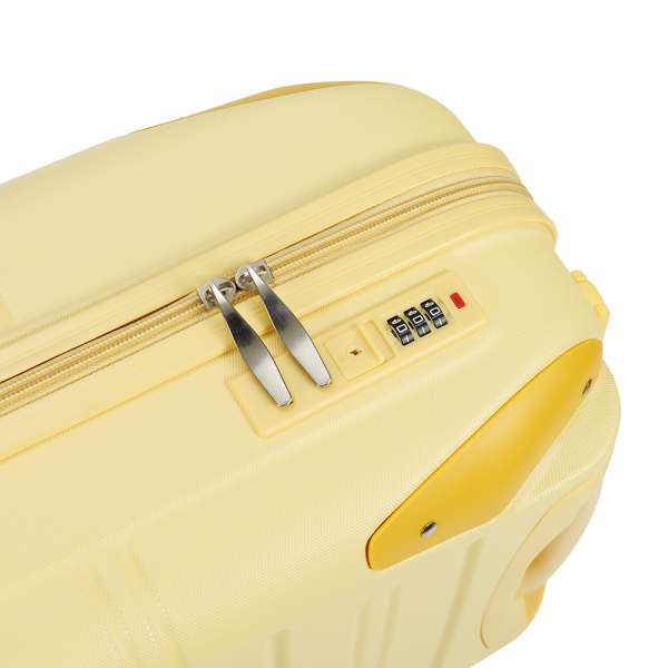 Чемодан TORBER В Отпуск T1225Y-S