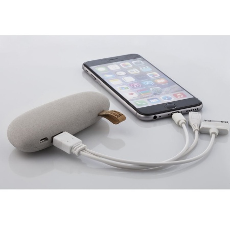 Универсальный внешний аккумулятор Pebble 2600 mAh