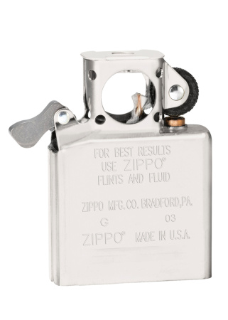 Подарочный набор ZIPPO: зажигалка Black Ice® и вставной блок для зажигалок для трубок 29789