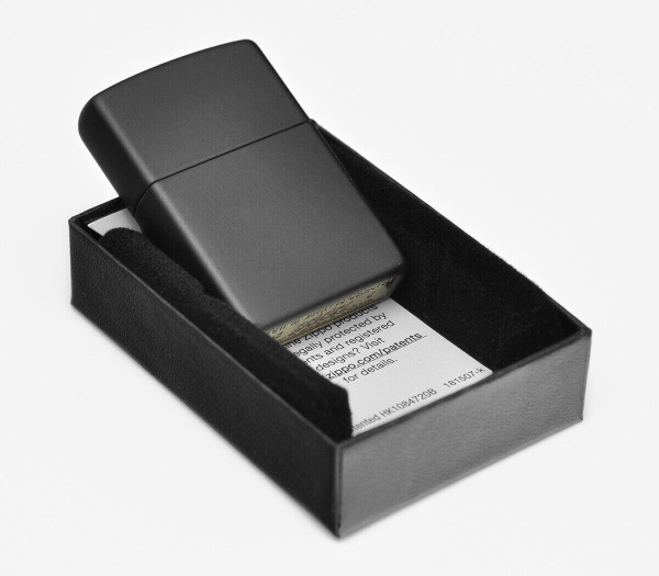 Зажигалка Zippo Maze Design